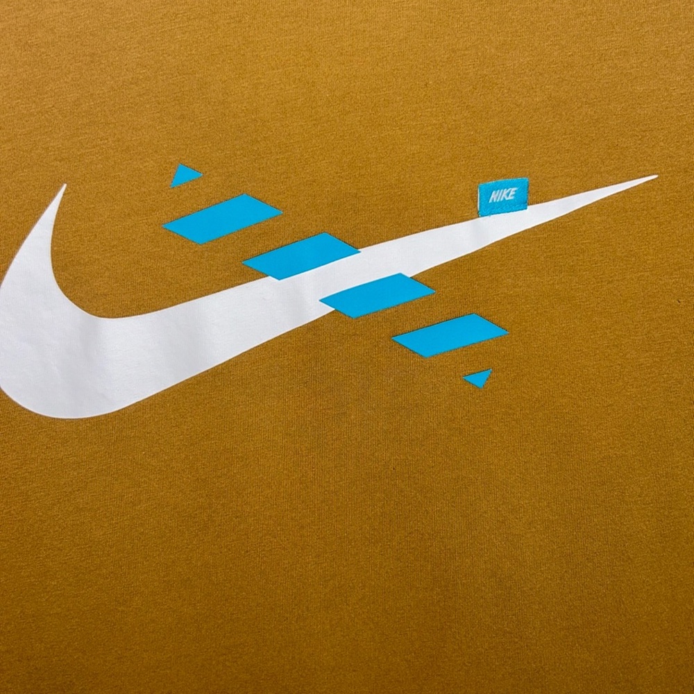 Nike Tee